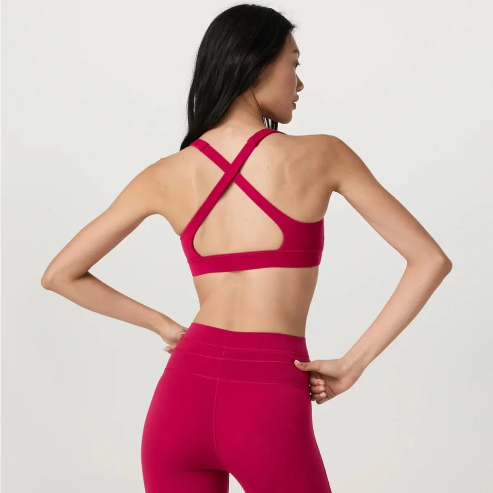 Vuori Strawberry daily forms bra - Medium - Picture 2 of 7